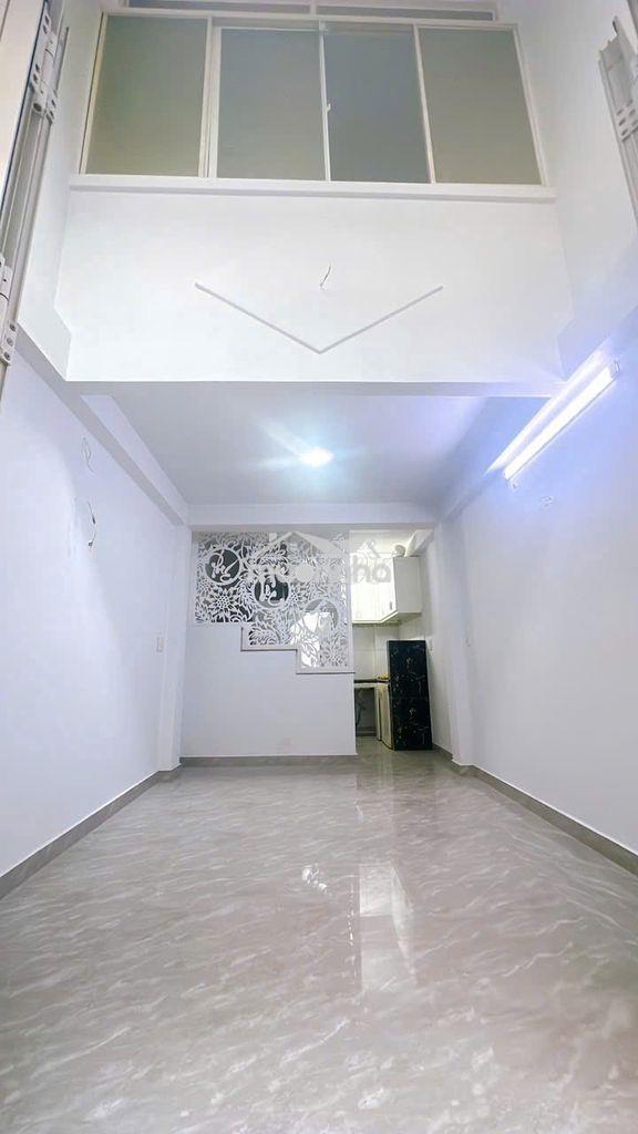 Tìm nhà nguyên căn quận 4 khoảng 11 triệu, 2 phòng ngủ - 2