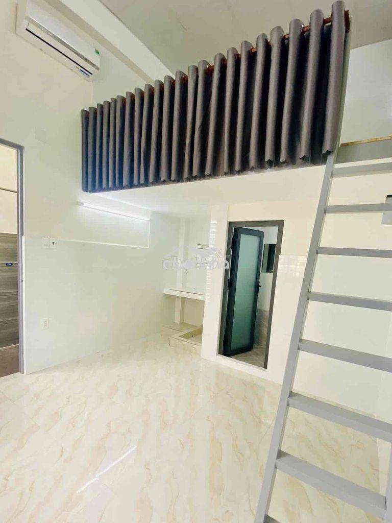 Phòng mặt tiền có ban công nhà bè - 3