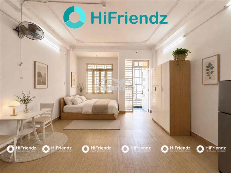 Phòng trống sẵn, rộng 30m2, có ban công riêng, gần văn lang