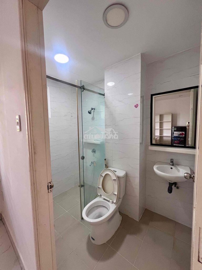 Cho thuê nguyên lầu có ban công – nhà mặt tiền - 2