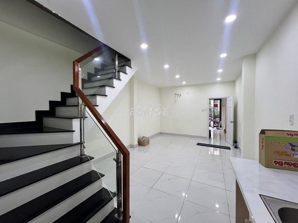 Nhà suốt nguyên căn tại hẻm xe hơi nguyễn khắc nhu q1  - 4