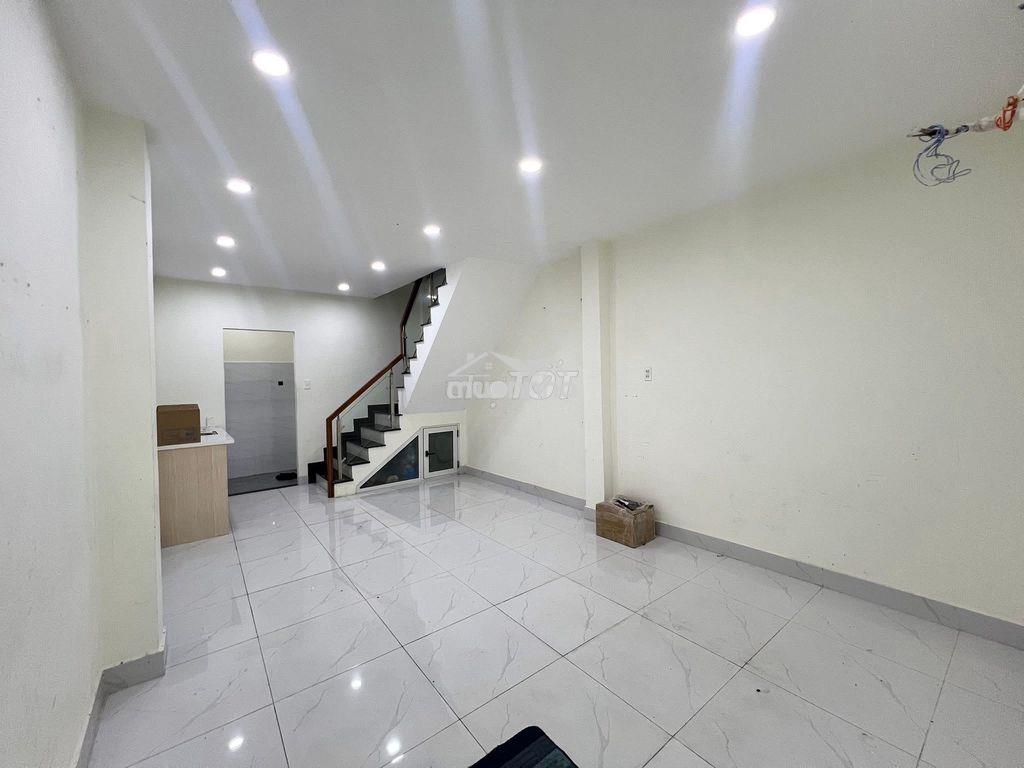 Nhà suốt nguyên căn tại hẻm xe hơi nguyễn khắc nhu q1  - 3