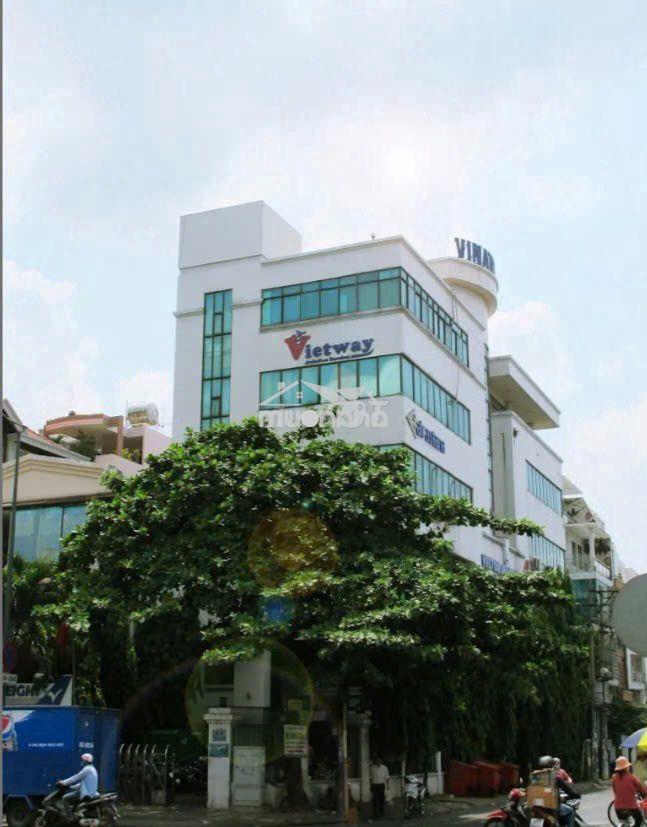 Văn phòng 75m2 giá 15 triệu/tháng tòa nhà sân bay mặt tiền trường sơn