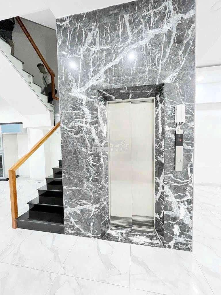 Cho thuê tòa nhà gần ngay siêu thị aeonmall dt 10*20m thang máy - 4