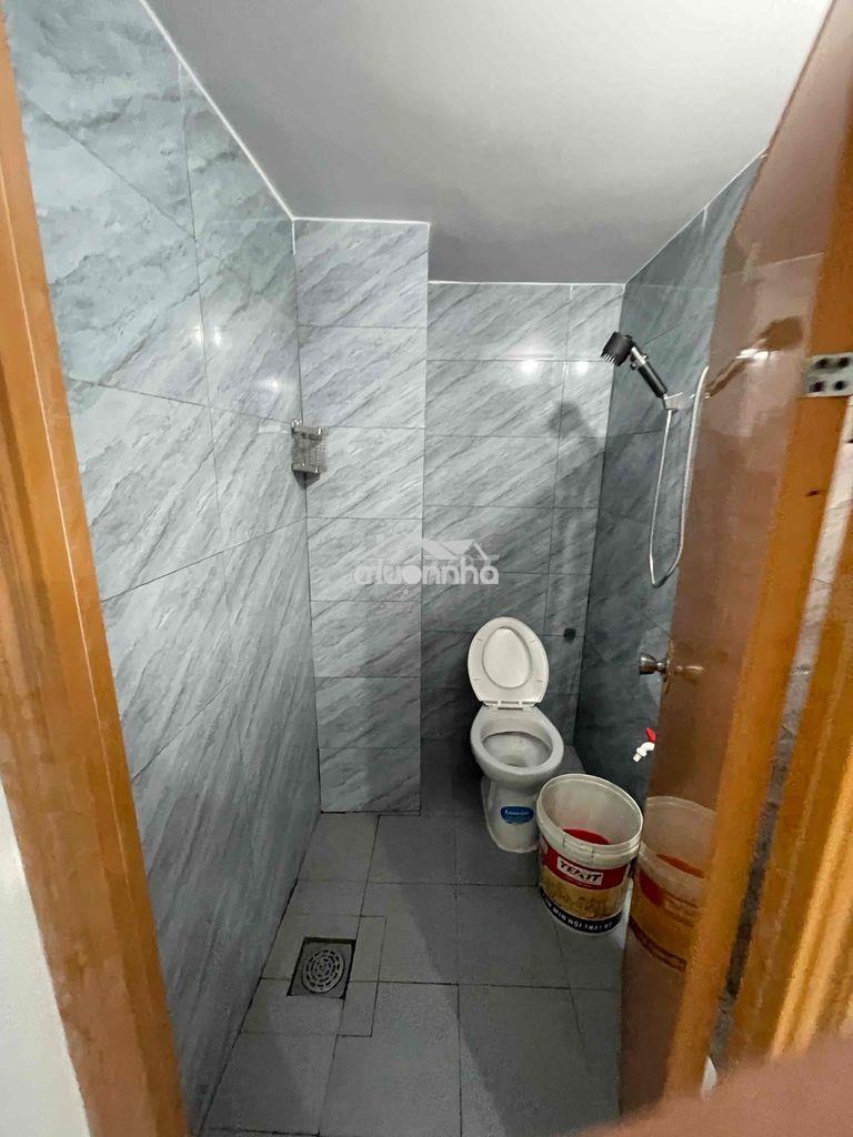 Nhà mới xây, phòng sạch đẹp chưa ai ở - 2