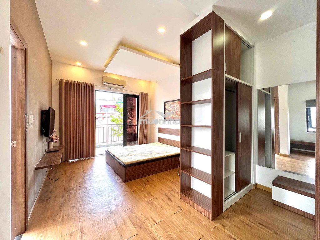 Cho thuê căn hộ ban công rộng 40m2 full nội thất ngay chợ bàn cờ q3 - 2