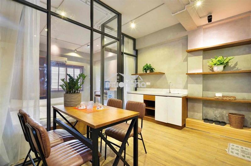 Cho thuê 1pn tách bếp cửa sổ trời ngay ngã ba bầu tô ký