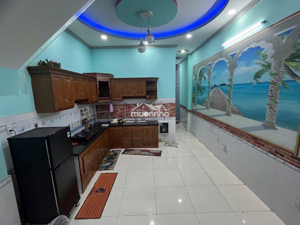 Cho thuê nhà trệt lầu sân xe hơi full nội thất gần vincom 550 dĩ an - 4