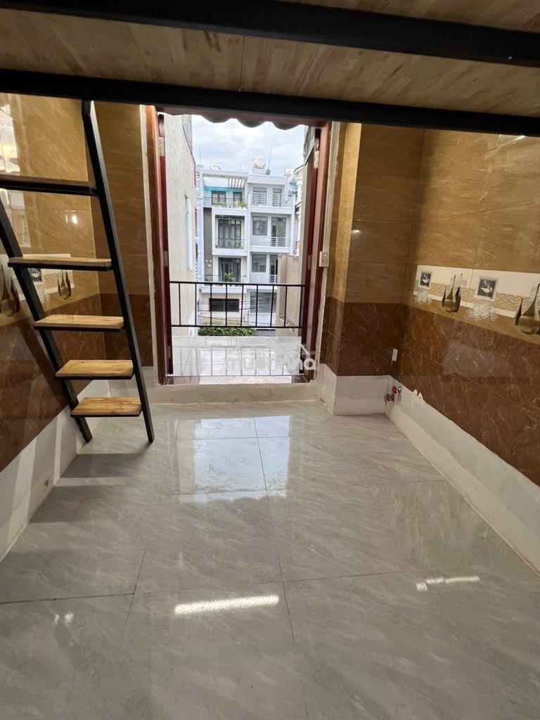 Phòng cho thuê có gác tầng trệt thoáng phòng mới gần cv làng hoa - 2