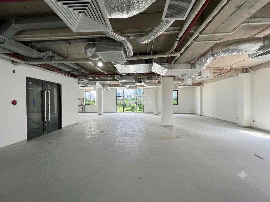 Cho thuê tầng 6 toà nhà văn phòng tsa building 160m2 - 2