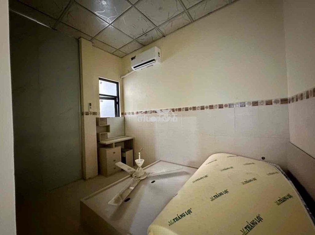 2pn tách bếp full nội thất ngay gần cv làng hoa - 3