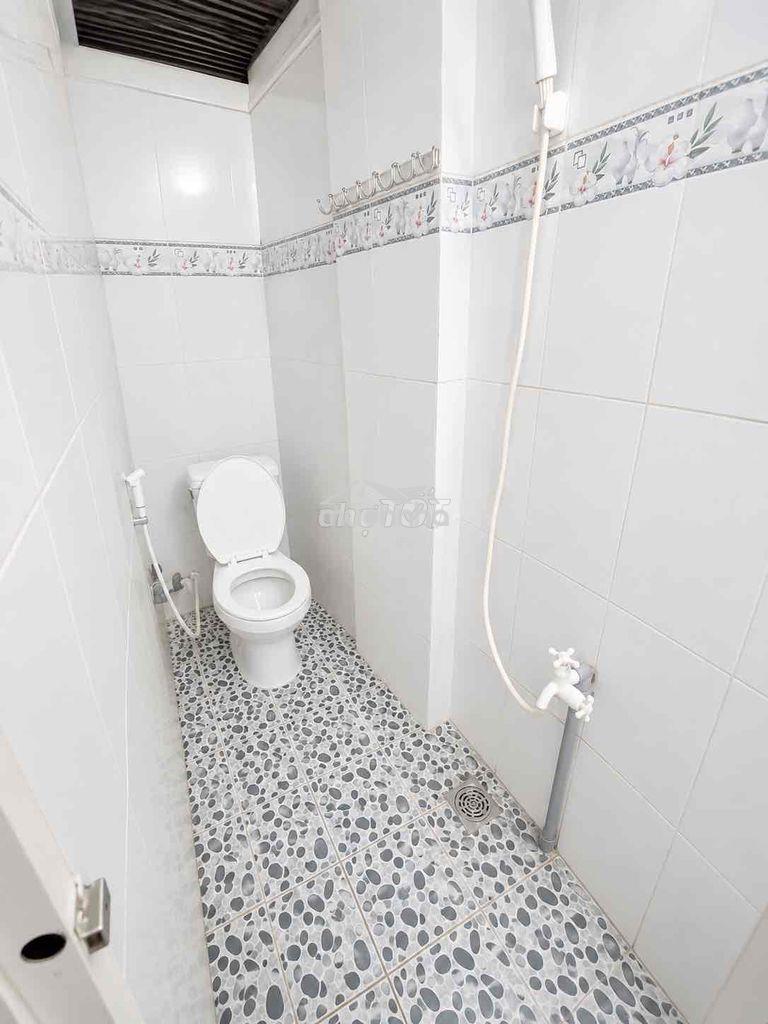 Bán nhà q6, hồng bàng, 23m2, hxh, gần coopmart phú lâm, quá rẻ 2 tỷ - 3