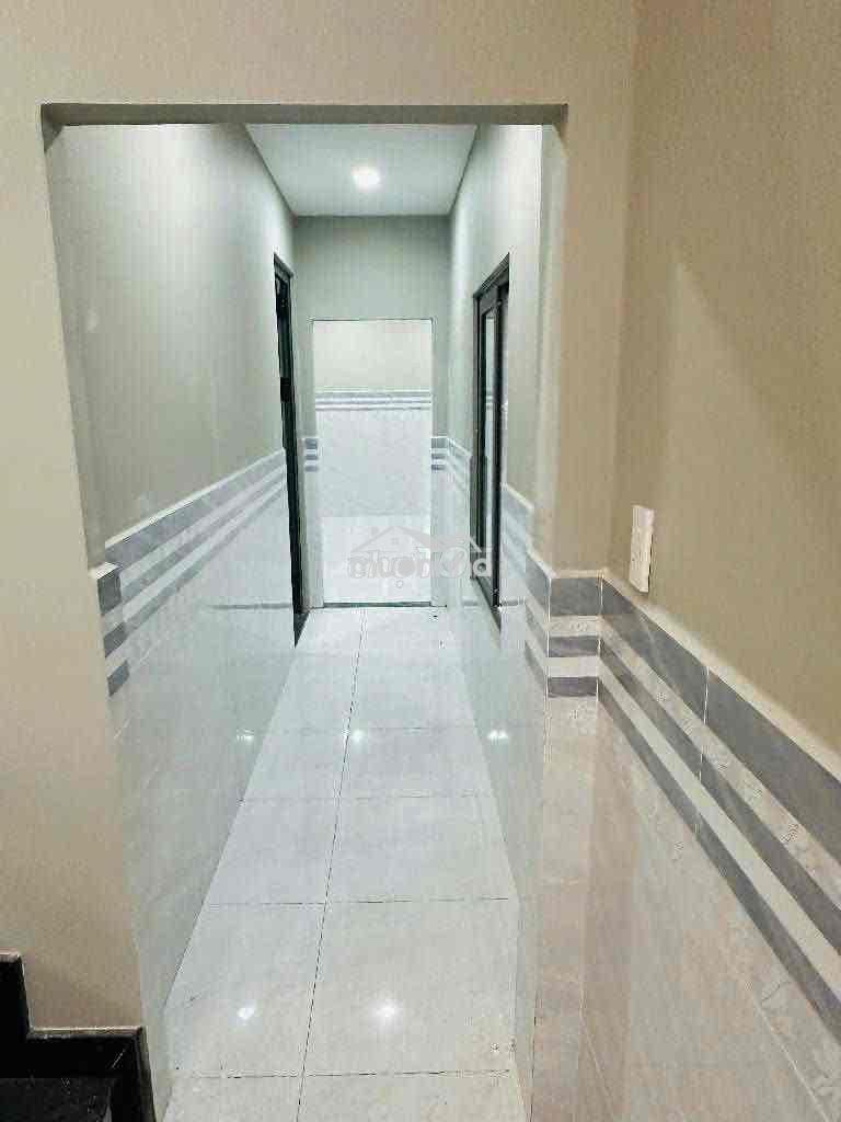 Nhỉnh 3 tỷ - hxh tránh - 2 tầng - 4pn -100m2 -phan văn hớn  hôc môn - 3