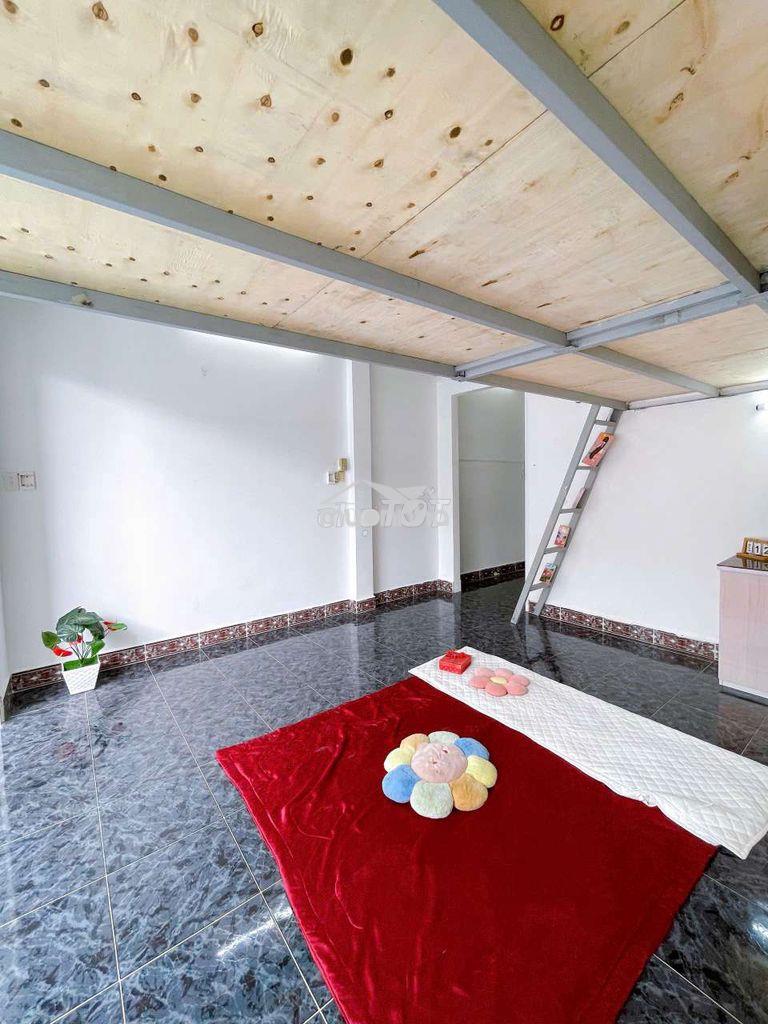 Phòng ban công rộng 30m² – siêu thoáng 🌿 - 4