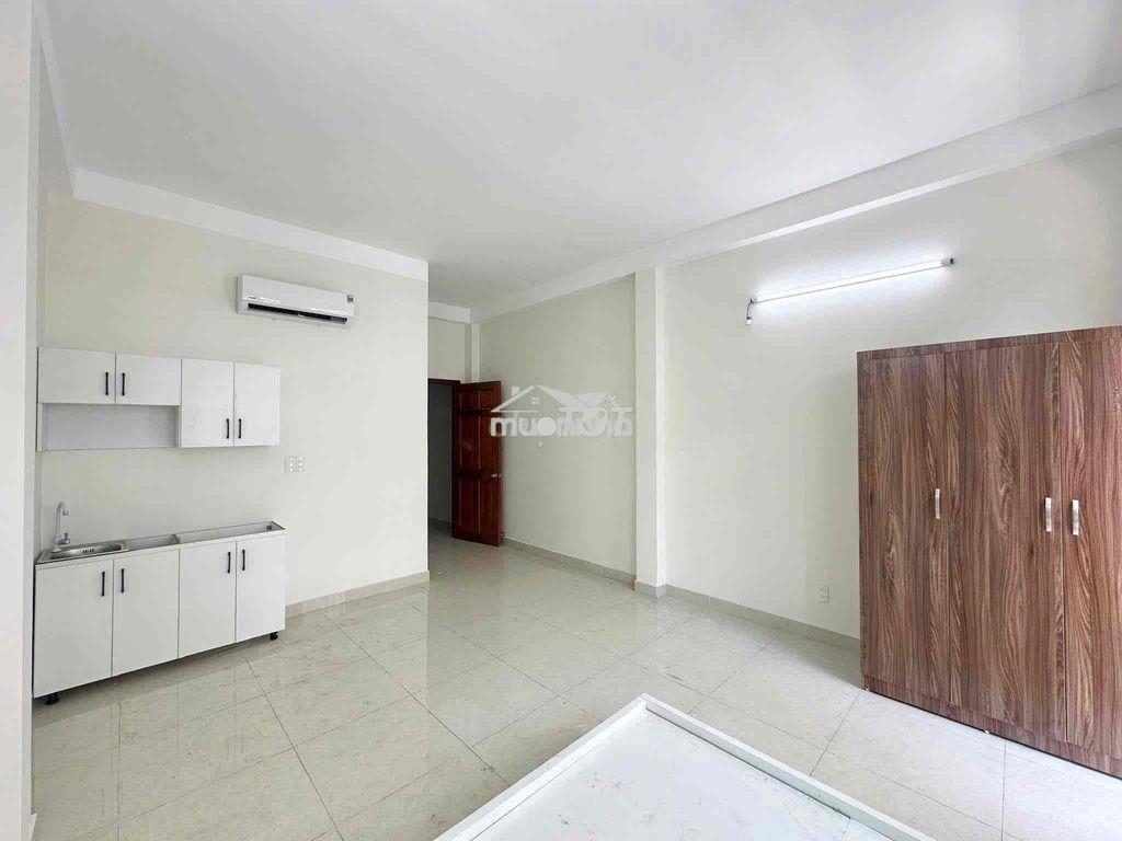 Cho thuê căn hộ ban công mới 100% ngay cv làng hoa - 3