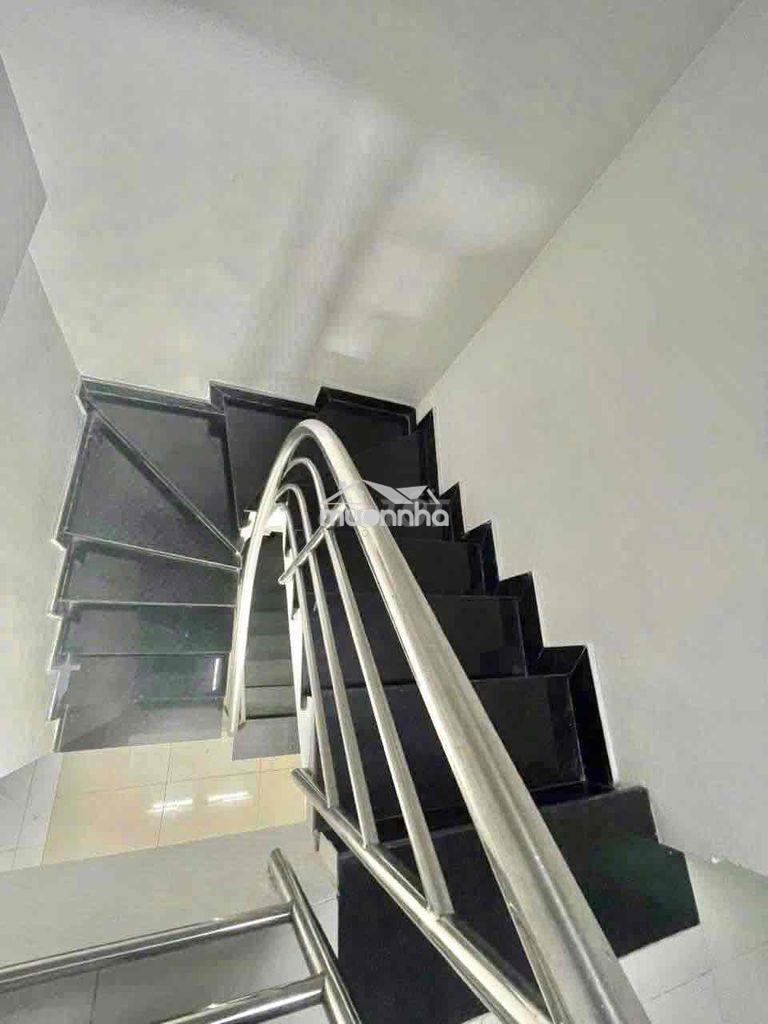 Cho thuê nhà 1 trệt 2 lầu 4pn 3x15m hẻm 1135 huỳnh tấn phát - 4