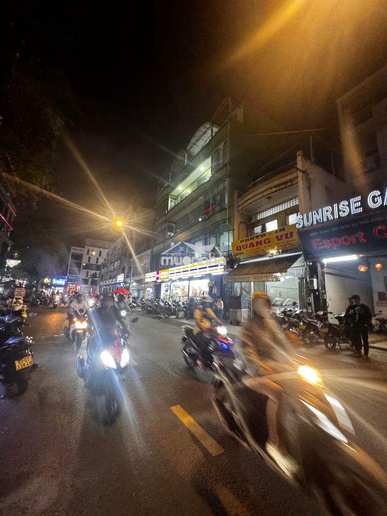 Mặt tiền  đào duy từ ngay đại học kinh tế, nhà 5 tầng mới . 22 tỷ tl