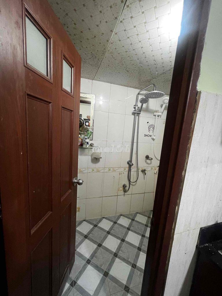 Cho thuê nhà hẻm 571 phạm văn bạch. 5m x 12. 1 lầu. 3pn.2wc. 10tr - 4