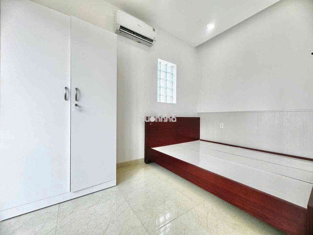 Siêu phẩm 2pn mới toanh - có thang máy - ban công - nguyễn xí - 3