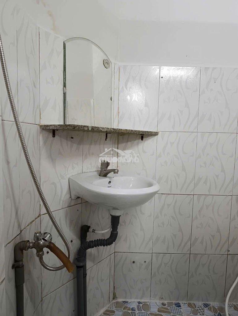 Nhà sạch sẻ 2 lầu 2 phòng ngủ - 3
