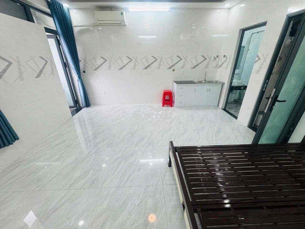 Phòng ban công 35 mét vuông mặt tiền đường phạm hồng nói dài - 4