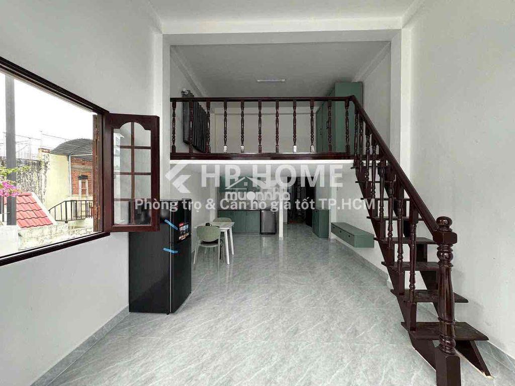 Phòng ban công mới đầy đủ nội thất gần công viên phần mềm quang trung - 3