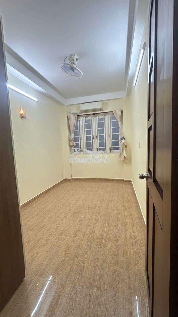 Ch thuê nhà nc tr 2 lầu st 2pn 3vs trần đình xu