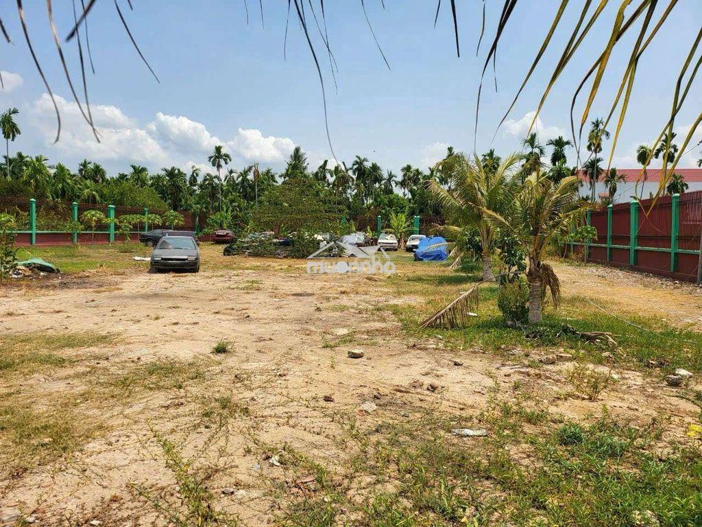 Đất chính chủ mặt tiền sông bà hông,dt: 2800m2, sổ hồng sẵn, chỉ 30 tỷ - 4