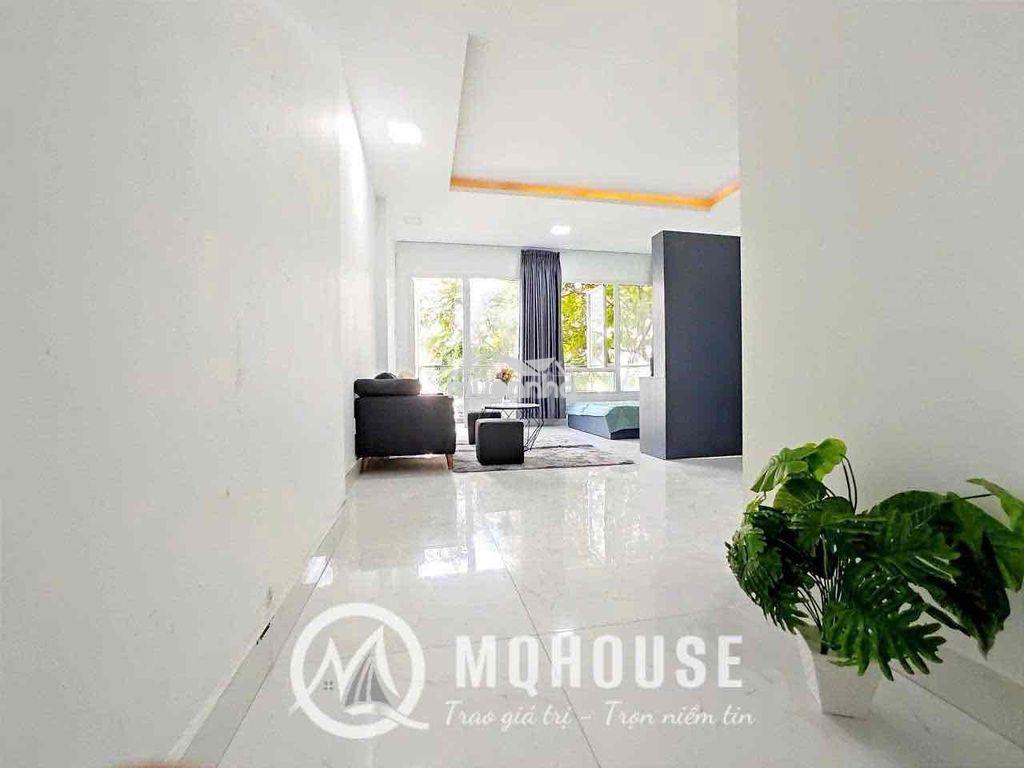 Studio rộng 40m2 có ban công kế bên đại học mở full nội thất như ảnh - 2