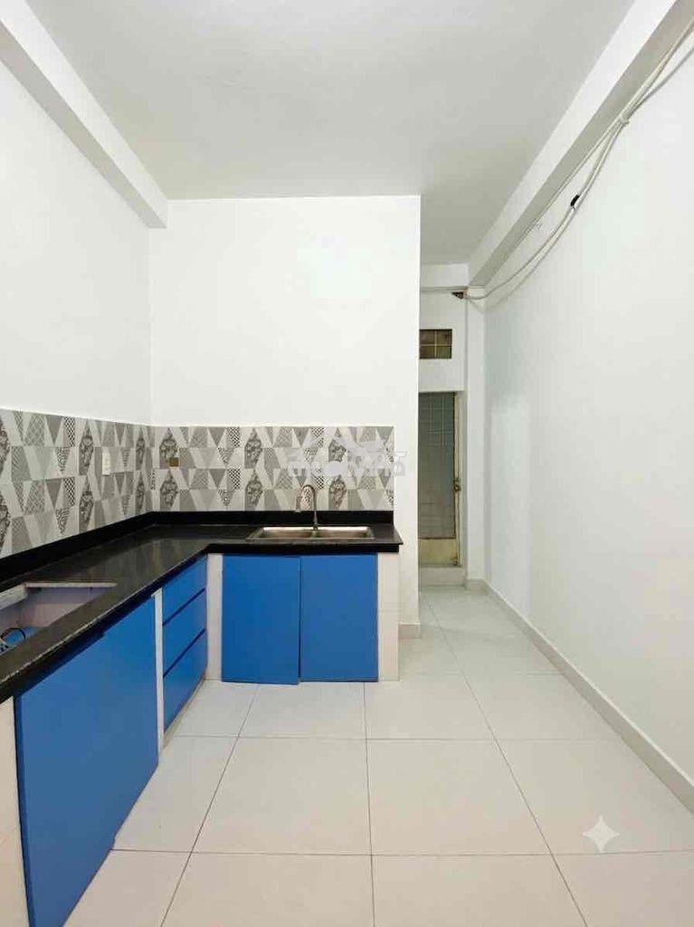 Cho thuê nhà 3 tầng ngay đặng văn ngữ - khu kinh doanh sầm uất - 44m2 - 4