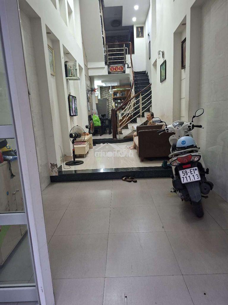 Mặt bằng cho thuê ,tiện làm spa,dạy học