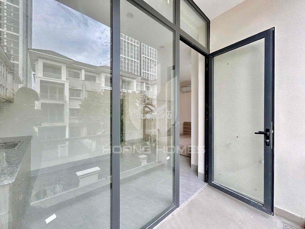 Khai trương phòng ban công cạnh chung cư citi soho, đh umt - 4