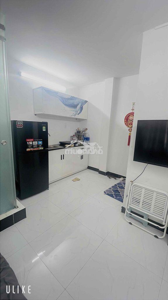 Bán chung cư tầng 3 mặt tiền trần hưng đạo quận 5