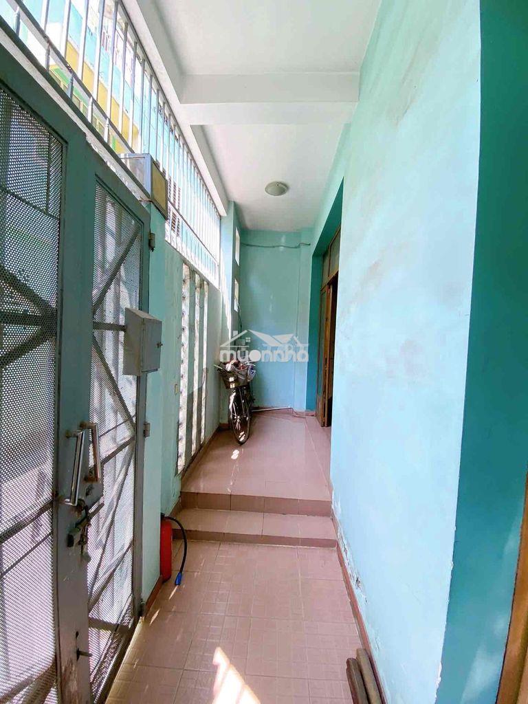 Chỉ 6,x tỷ, 70m2, 3 tầng, 1 sẹc, đh công nghiệp - 2