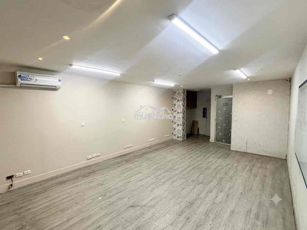 Phòng trọ lớn mặt tiền quận 5 giá rẻ - 3