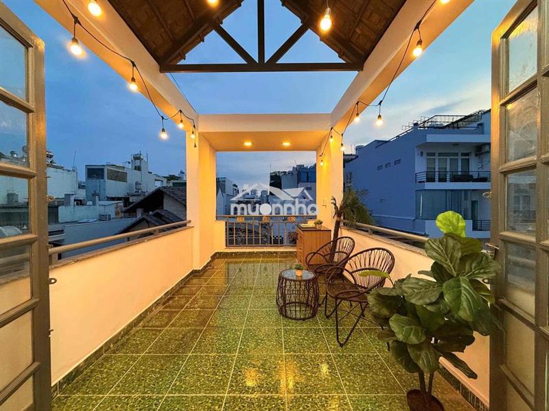 Penthouse chỉ 5,xtr thoáng mát - ban công lớn - ngay trung tâm q10