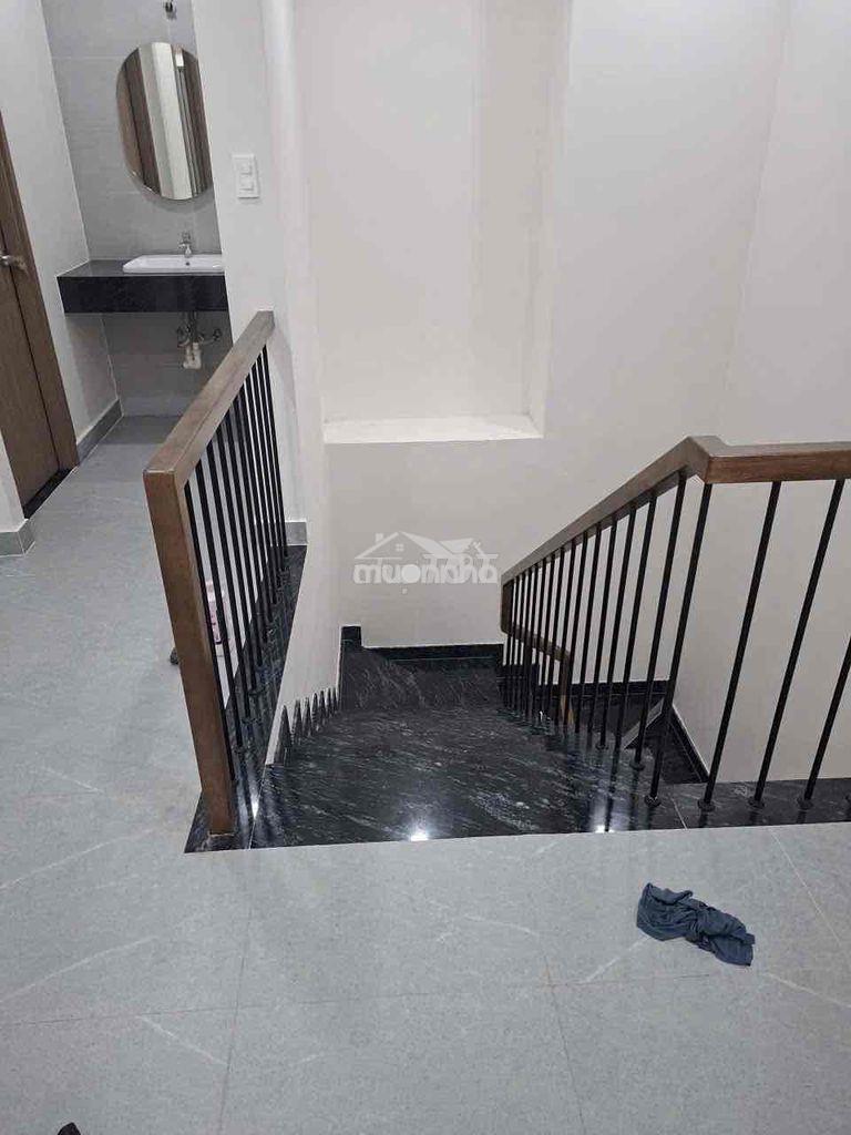 Villa đang trống cho thuê ; chỉ 13 tr/tháng. lh hương - 4