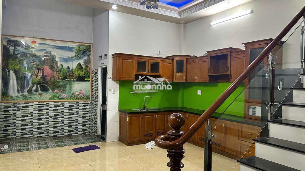 Cho thuê nhà giá rẻ - hẻm 10m ô tô để trong nhà - 2