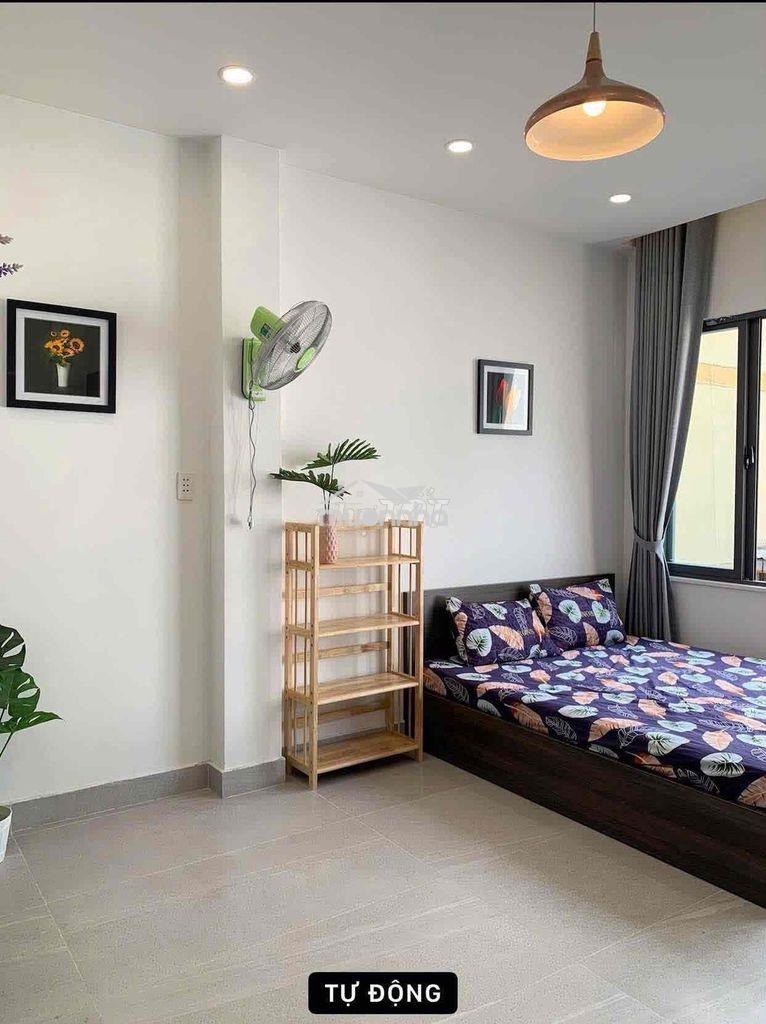 Cho thuê phòng ban công full nội thất giá rẻ gần văn lang cơ sở 1 rẻ - 2