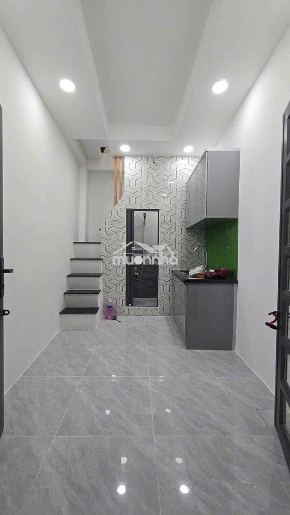 Nhà trần hưng đạo q1 3 lầu sổ riêng hoàn công đầy đue