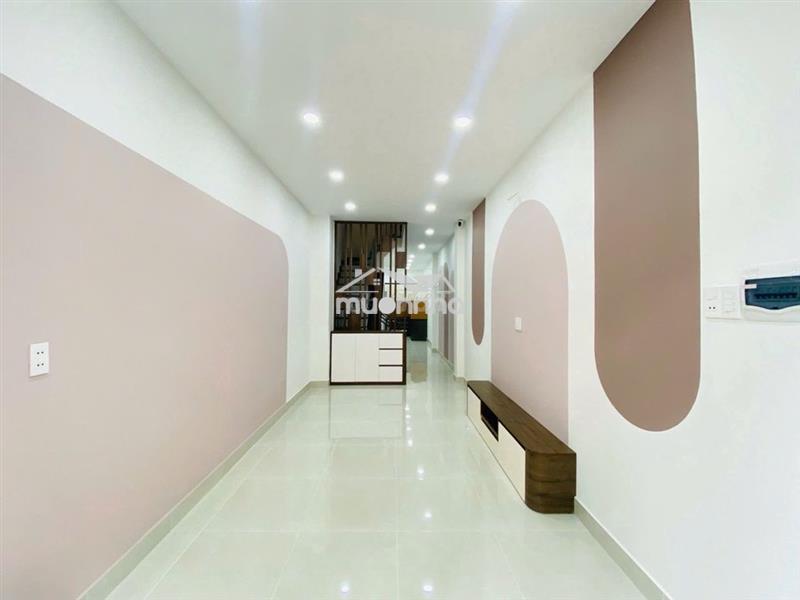 Nhà mới đẹp , sẵn nội thất , sát mặt tiền đường quang trung , gò vấp