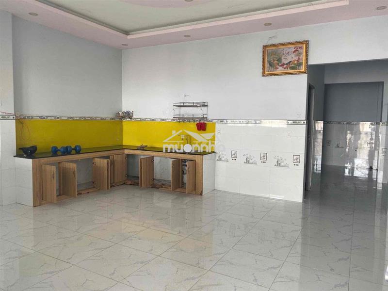 Cho thuê nhà 2/ quách điêu gần ngã 5 rộng rãi xe tải phù hợp ở làm may