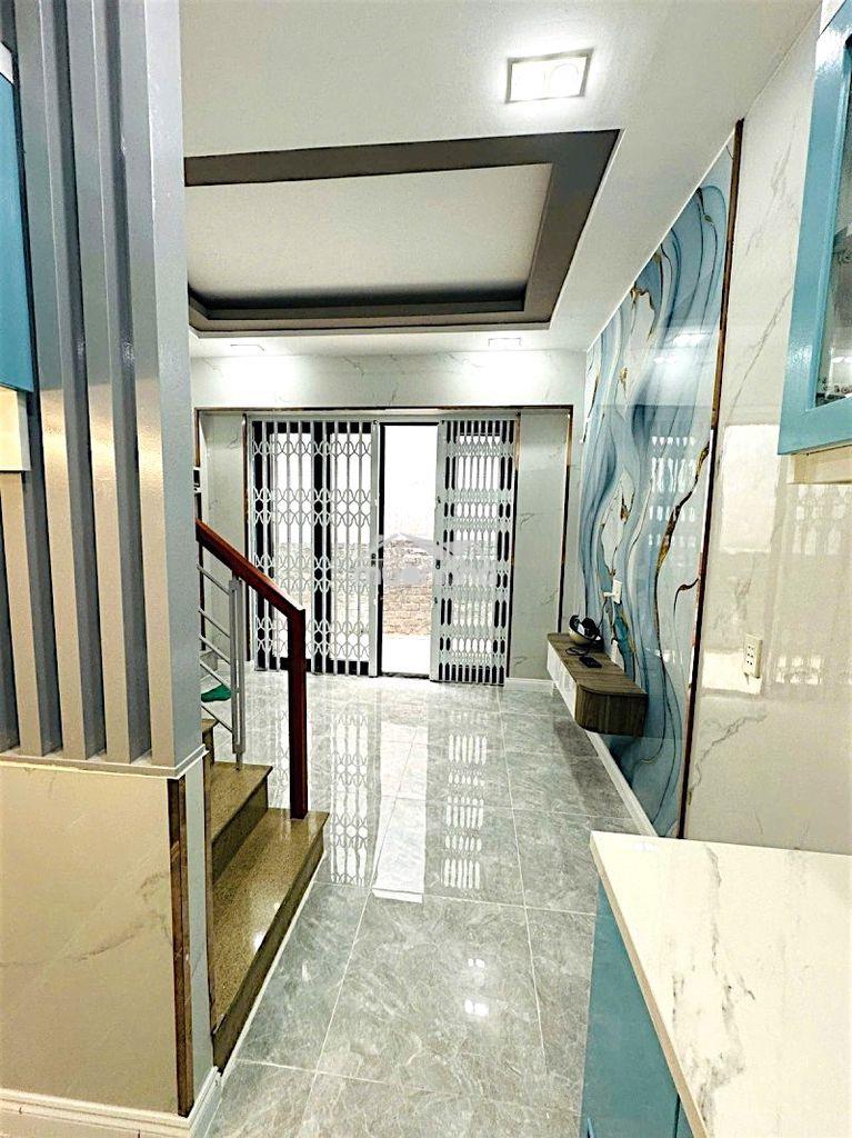 🔥 Sư vạn hạnh q5–đối diện ks windsor–nhà mới 3 tầng–sân riêng–chỉ 3t75
