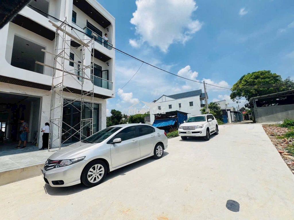 Bán nhà thủ dầu một, 120m2, đường xe hơi, gần bệnh viện hoàn mỹ - 3