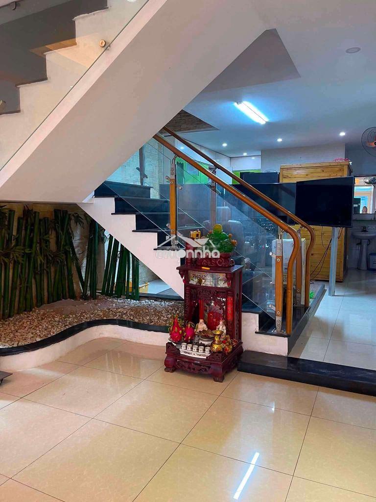 Nhà đẹp bàu cát tân bình
4x18m
trệt 2 lầu