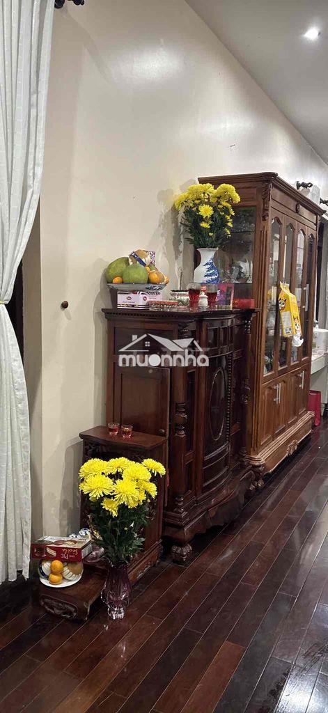 Nhà 3 mặt tiền thoáng mát giá rẽ - 2