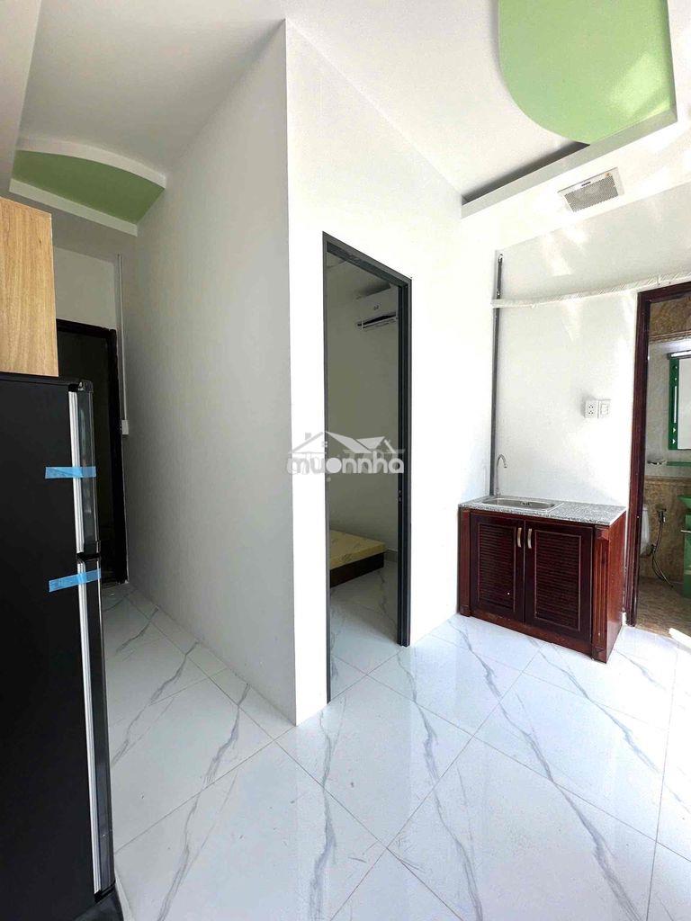 Căn hộ 1pn ban công fullnt ngay khu sầm uất phan xích long giáp q1, bt - 2