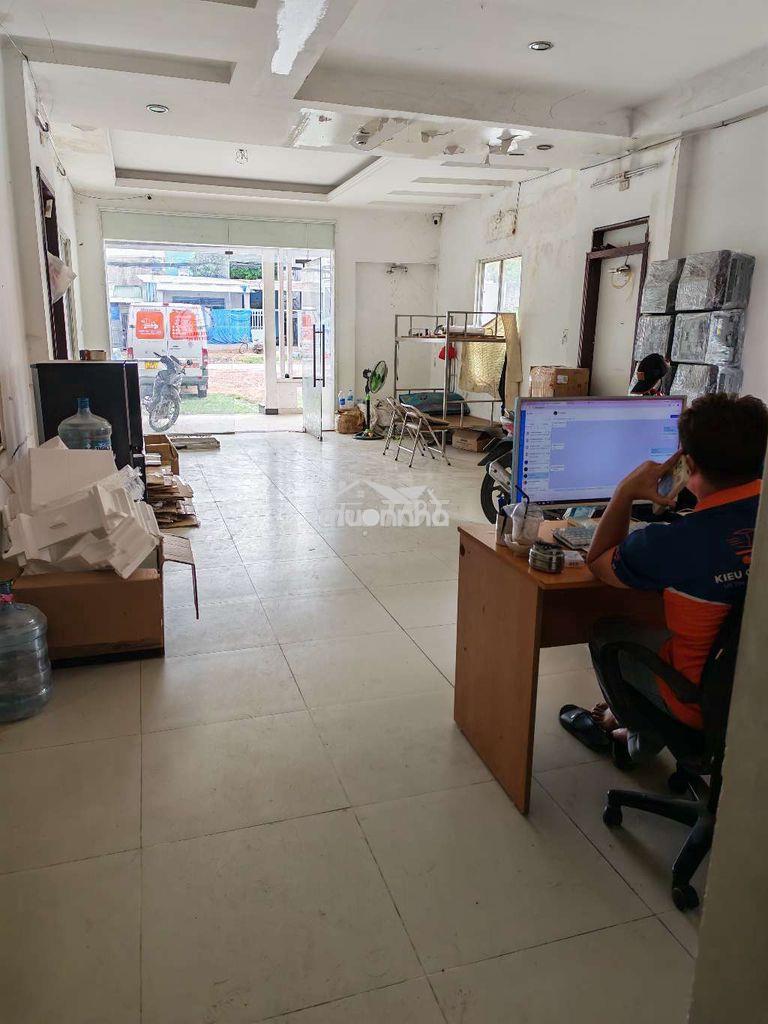 Cho thuê nhà văn phòng mặt tiền đường có sân để xe - 3