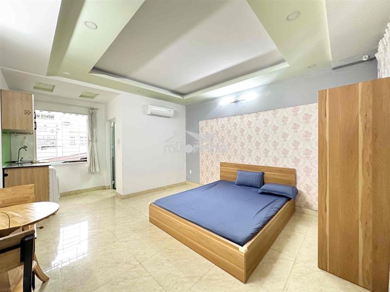 Cho thuê studio cửa sổ trời máy giặt riêng ngay trường văn lang emart