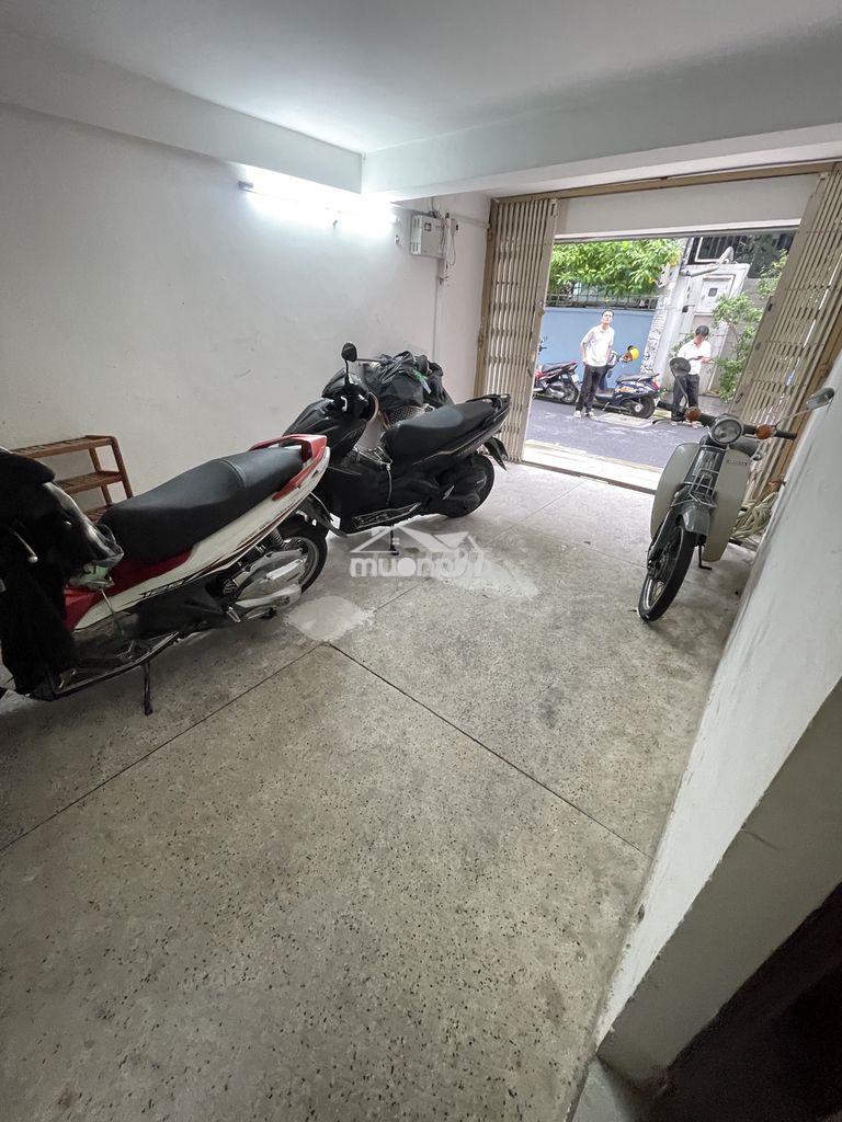 Nhà cho thuê xe hơi đậu trong nhà thích quảng đức 9x6m 4pn giá 20 tr 